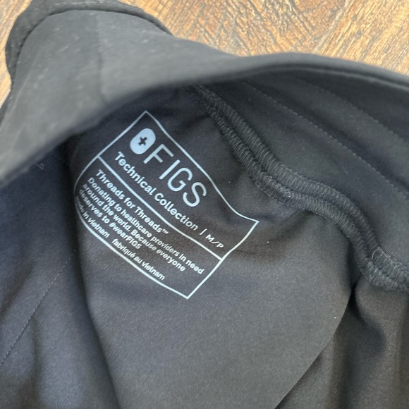 FIGS scrub pants medium extra petite - Picture 3 of 8